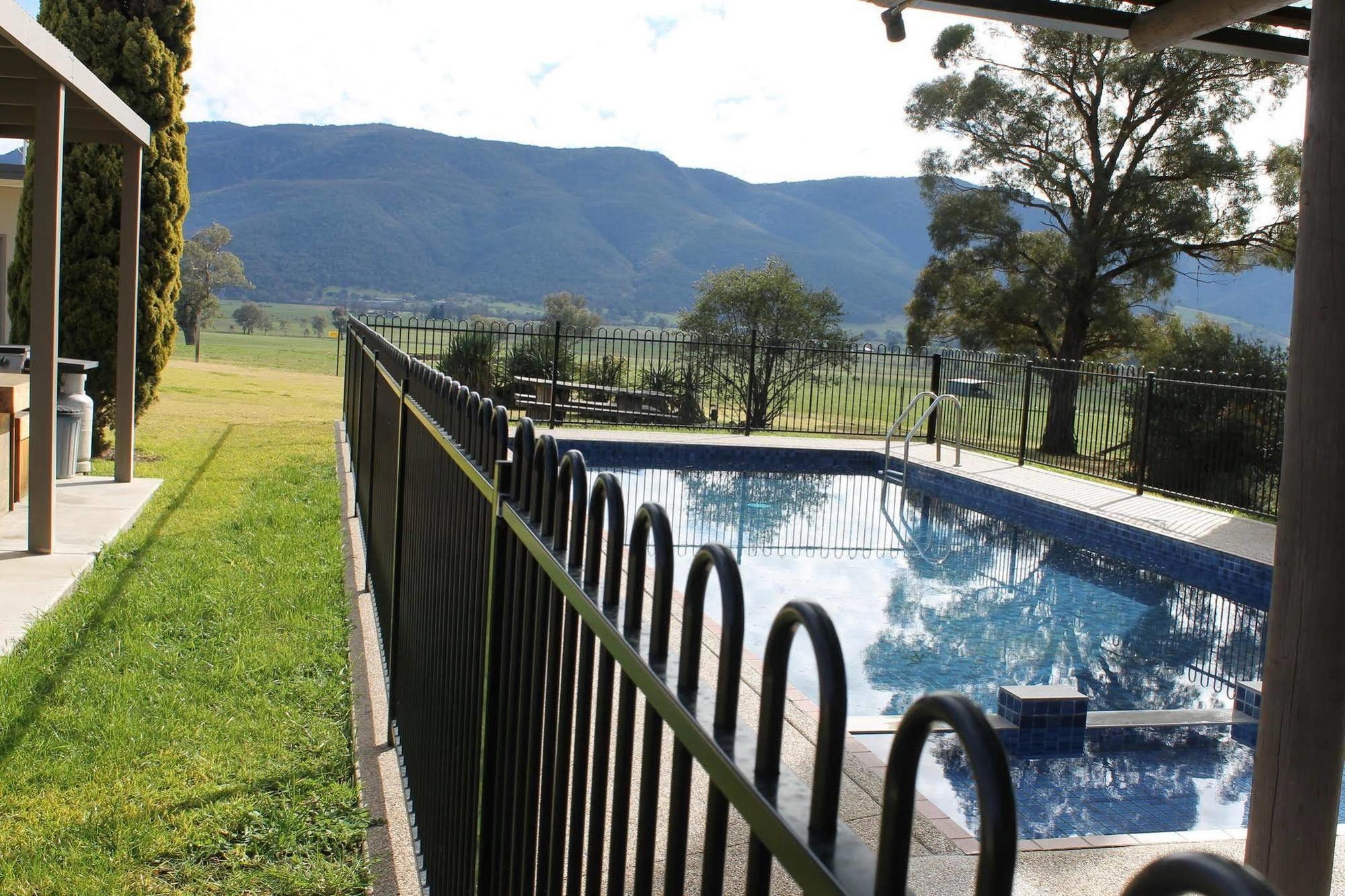 Mountain View Motel Corryong Eksteriør billede