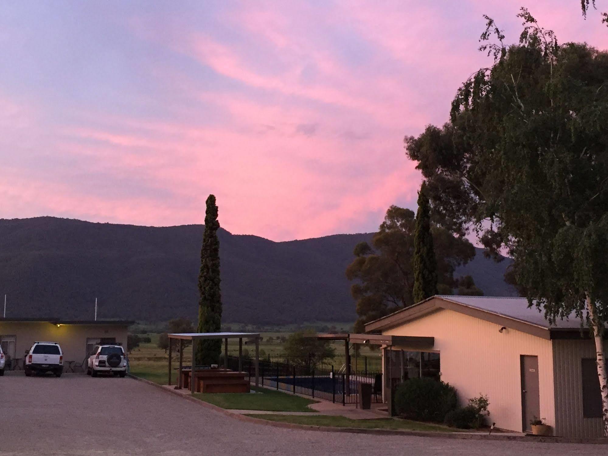 Mountain View Motel Corryong Eksteriør billede
